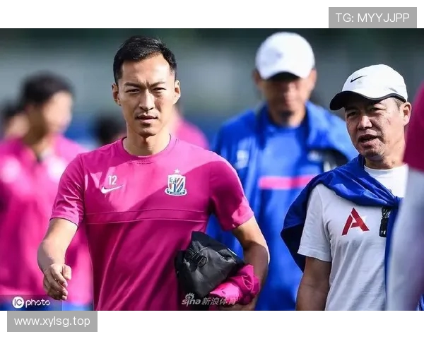 申花仅16人参加训练助理教练亲自上阵全队备战气氛紧张